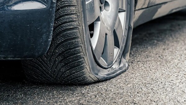Oprava defektu alebo iných poškodení pneumatík