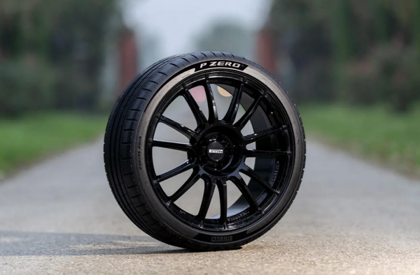 Najlepšie športové pneumatiky 225/40 R18 2025