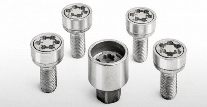 Bezpecnostne-skrutky-kolies-(1).jpg Bezpecnostne-skrutky-kolies-(1).jpg